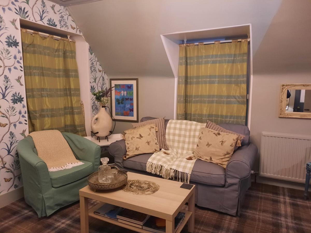 Argyle Guest House โทมินทูล ภายนอก รูปภาพ