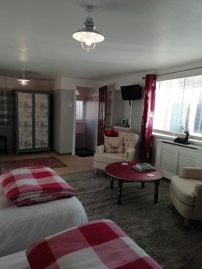 Argyle Guest House โทมินทูล ภายนอก รูปภาพ